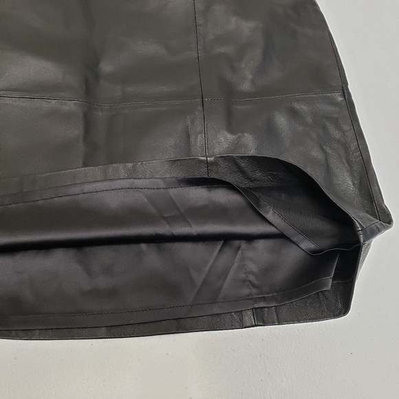 Liz Claiborne Black Leather Skirt Size 8 - Picture 5 of 6